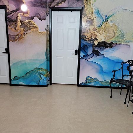 Orangewood & 51Ave Homestay - Not A Hotel Γκλέντεϊλ Εξωτερικό φωτογραφία