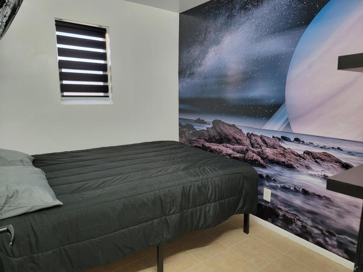 Orangewood & 51Ave Homestay - Not A Hotel Γκλέντεϊλ Εξωτερικό φωτογραφία